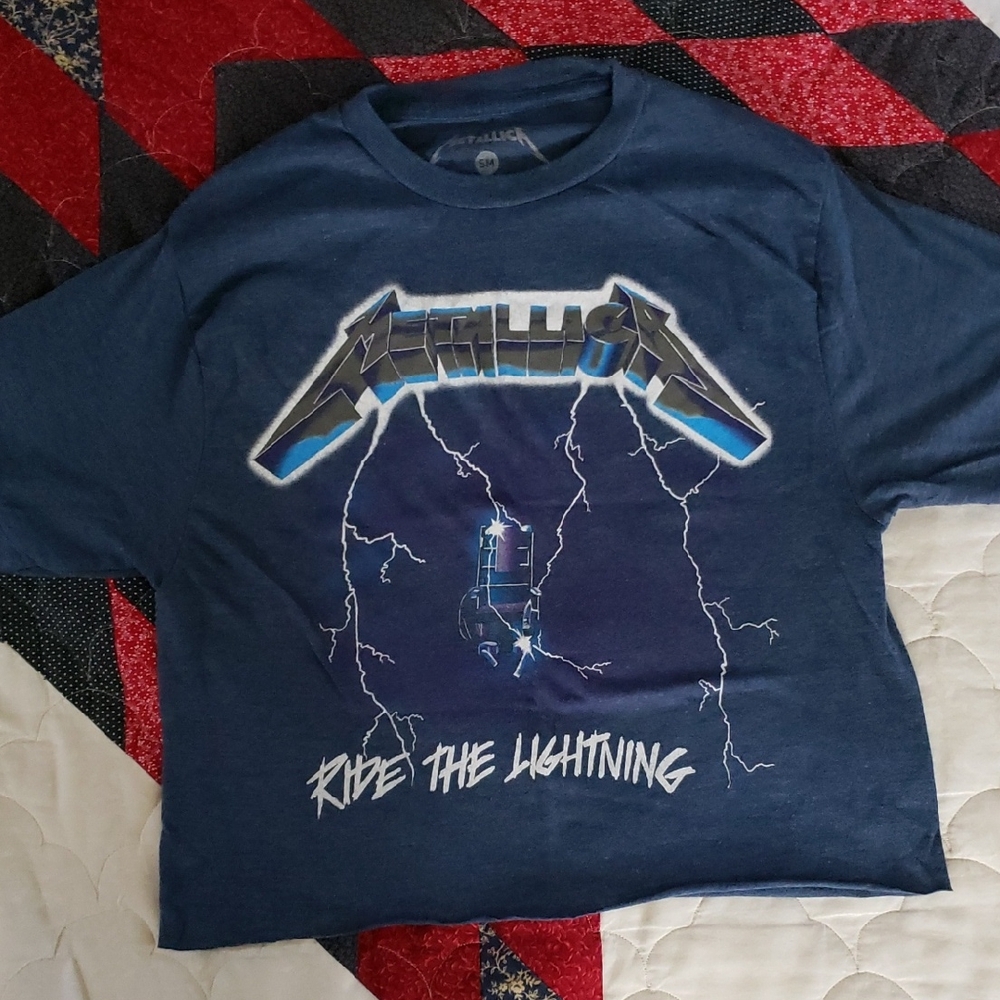 Metallica Crop Tee